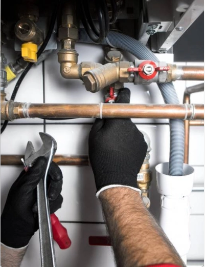 plombier-et-artisan-plombier-quelles-differences-entre-ces-deux-metiers